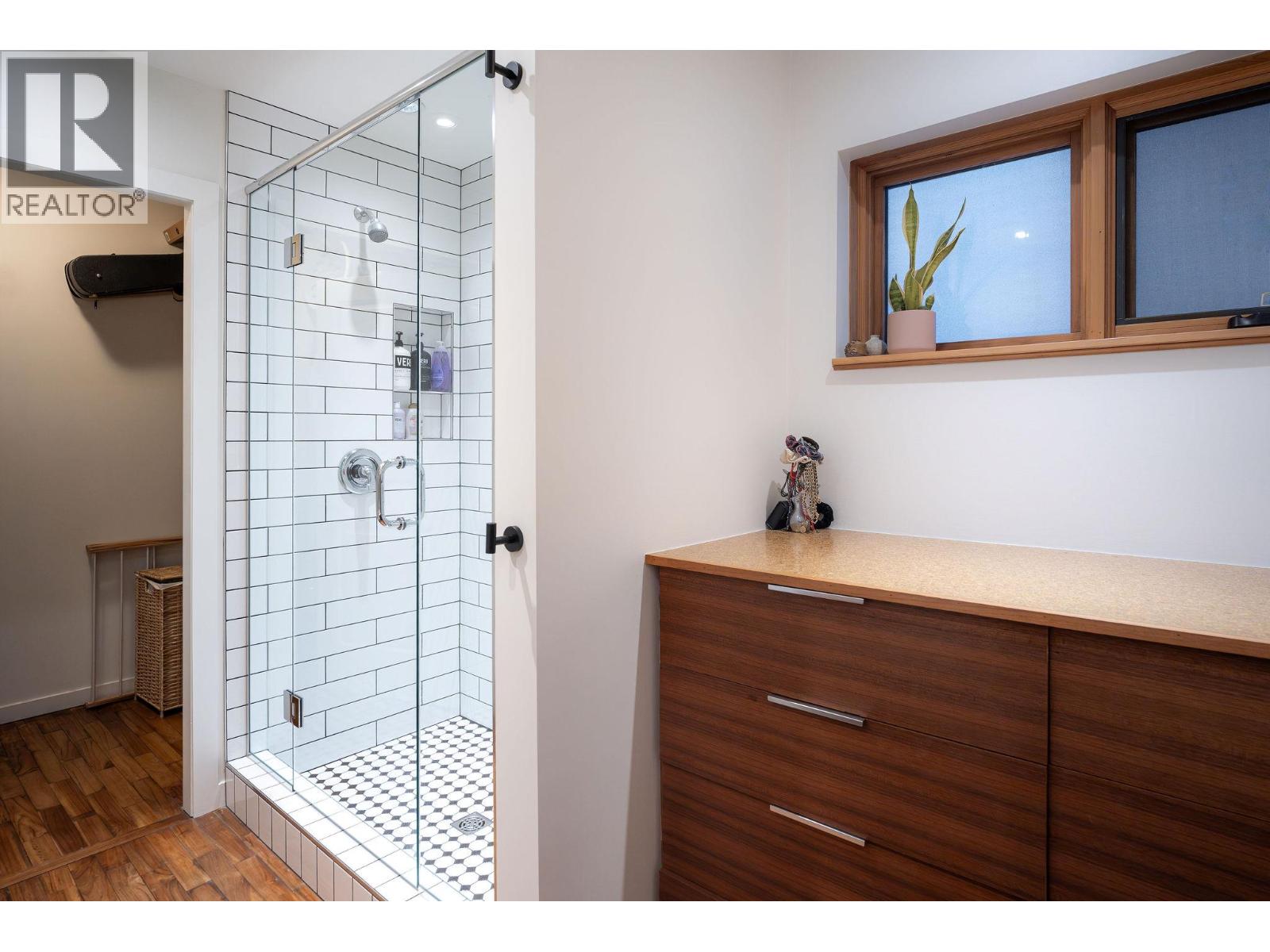 504 Ninth Street E, Revelstoke, British Columbia  V0E 2S0 - Photo 33 - 10375450