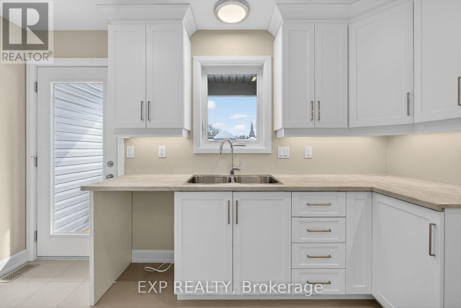 53 Craig Street, Russell, Ontario  K4R 1A6 - Photo 11 - X12172249