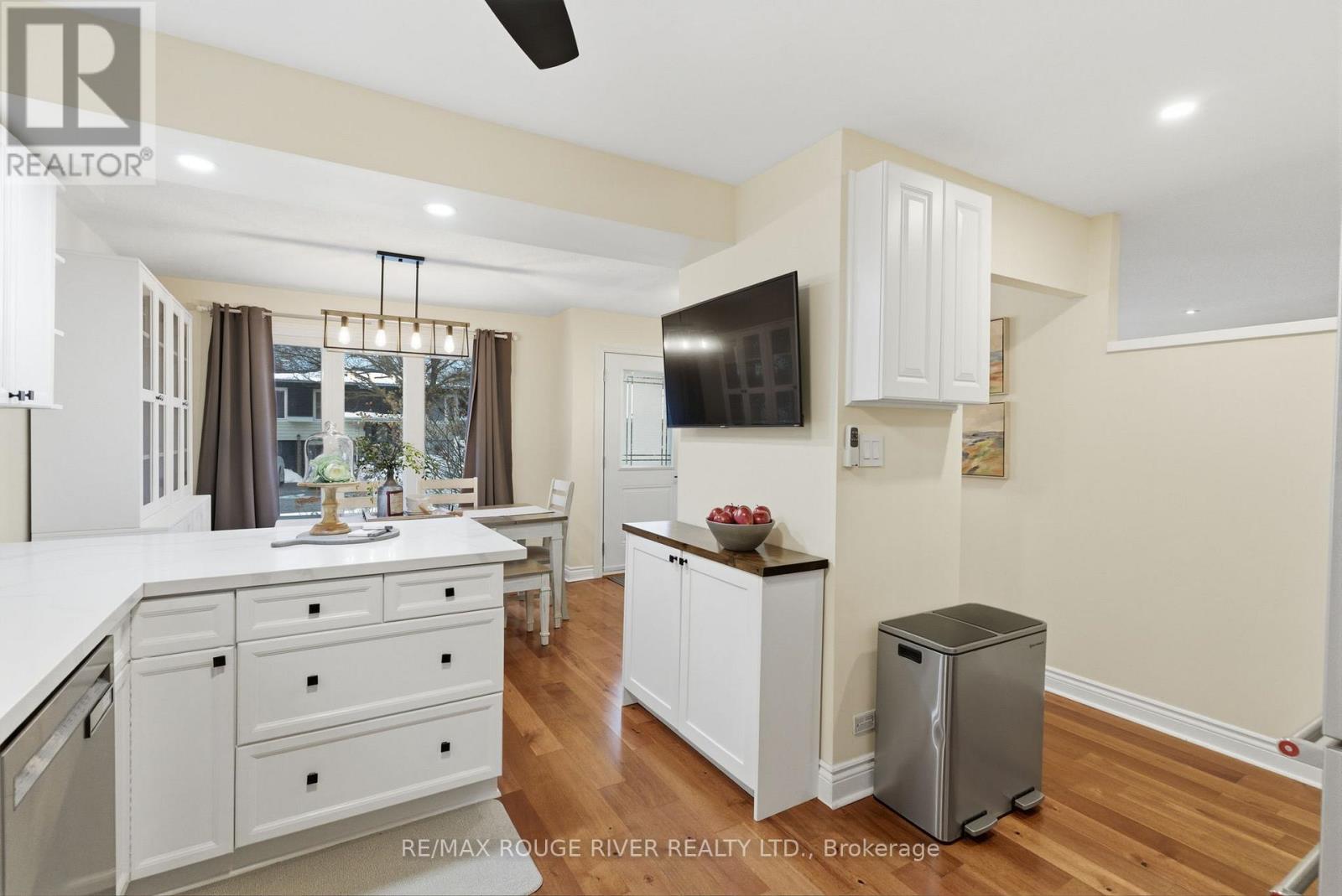 5 Glenmount Court, Whitby, Ontario  L1N 5M7 - Photo 14 - E12784154