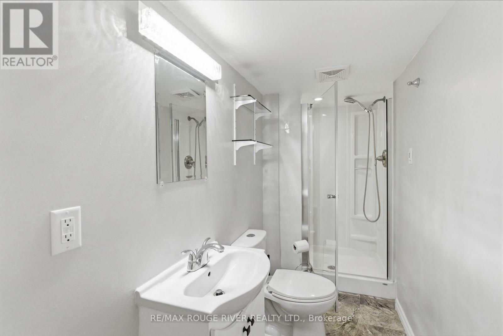 5 Glenmount Court, Whitby, Ontario  L1N 5M7 - Photo 35 - E12784154