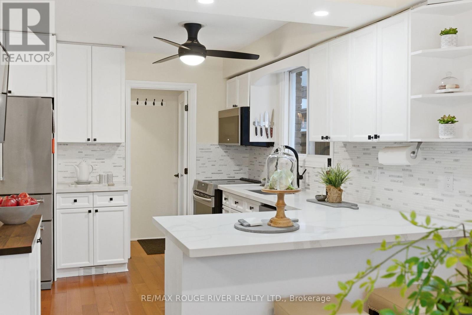 5 Glenmount Court, Whitby, Ontario  L1N 5M7 - Photo 7 - E12784154