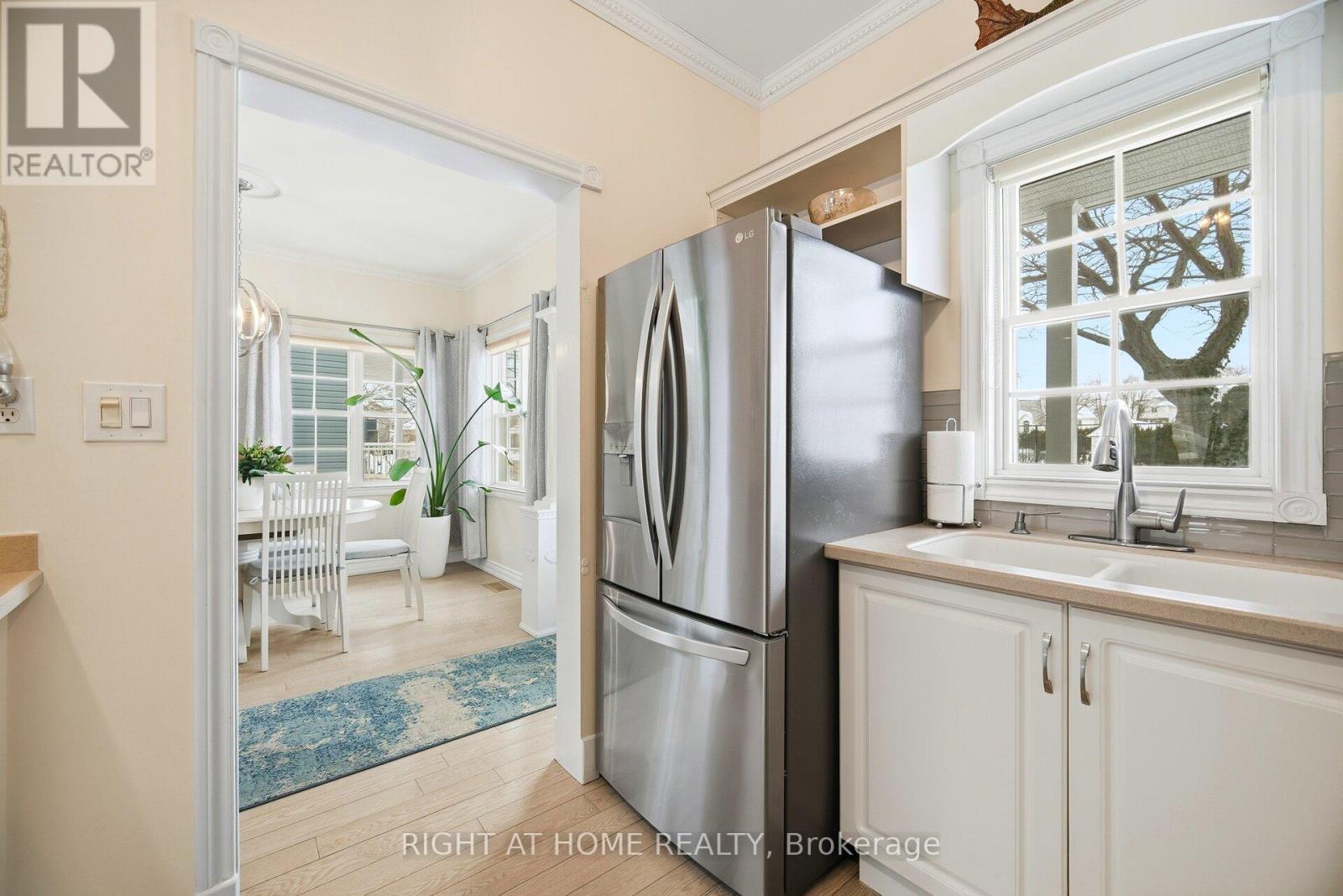 10 Lighthouse Point, Fort Erie, Ontario  L0S 1B0 - Photo 12 - X12783926