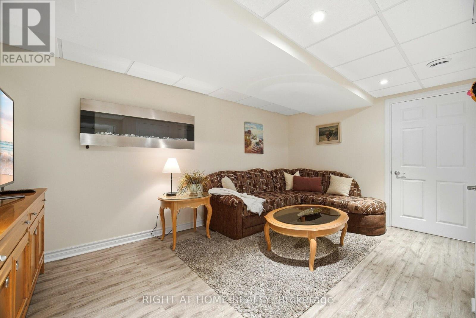 10 Lighthouse Point, Fort Erie, Ontario  L0S 1B0 - Photo 36 - X12783926