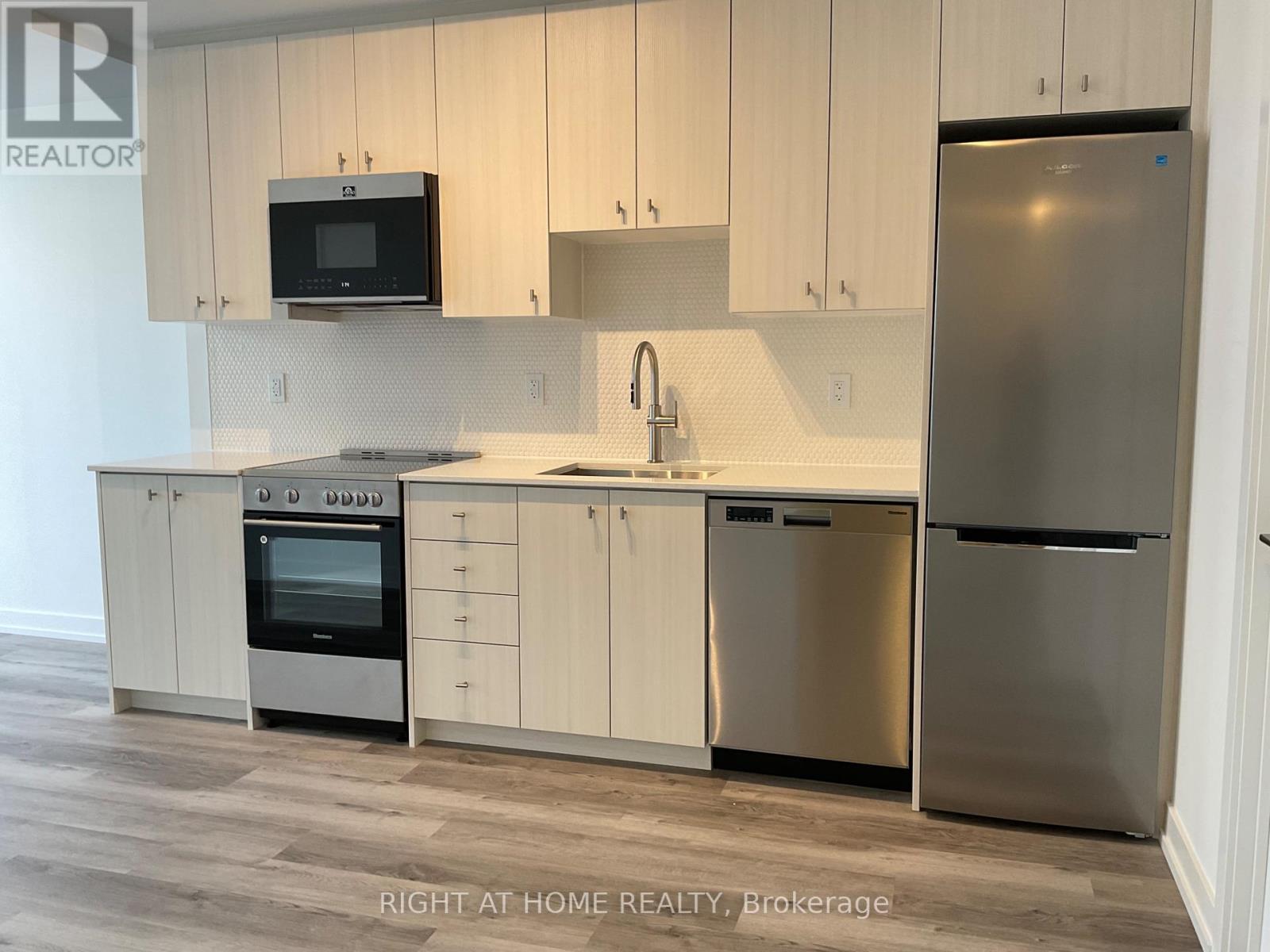 1814 - 15 Wellington Street, Kitchener, Ontario  N2G 0E3 - Photo 4 - X12783978