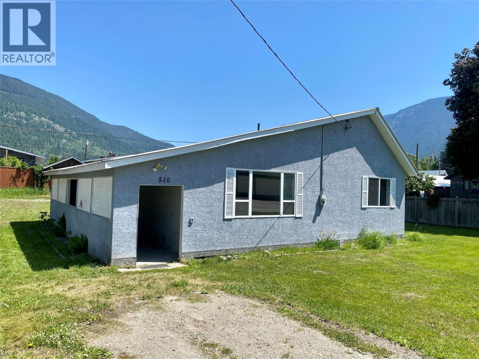 510 Tenth Street E, Revelstoke, British Columbia  V0E 2S0 - Photo 4 - 10375438