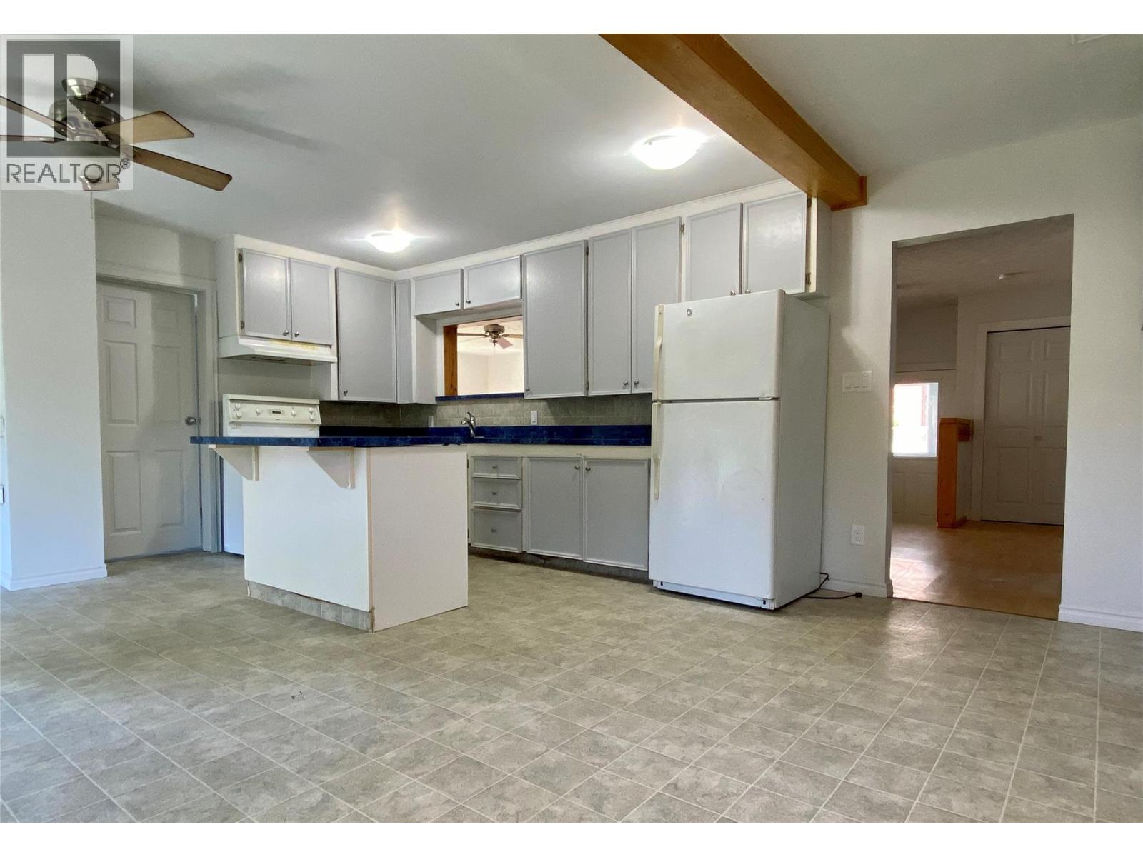 510 Tenth Street E, Revelstoke, British Columbia  V0E 2S0 - Photo 12 - 10375438