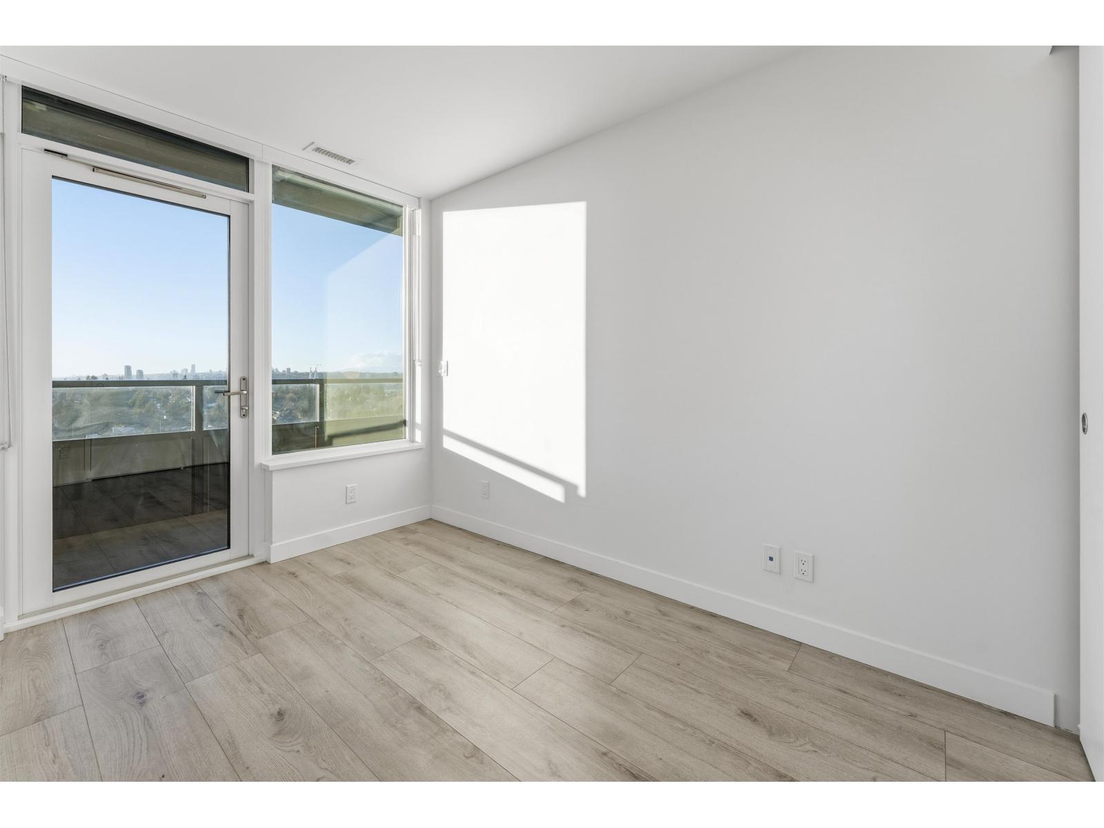 1409 10626 City Parkway, Surrey, British Columbia  V3T 0S3 - Photo 10 - R3089041