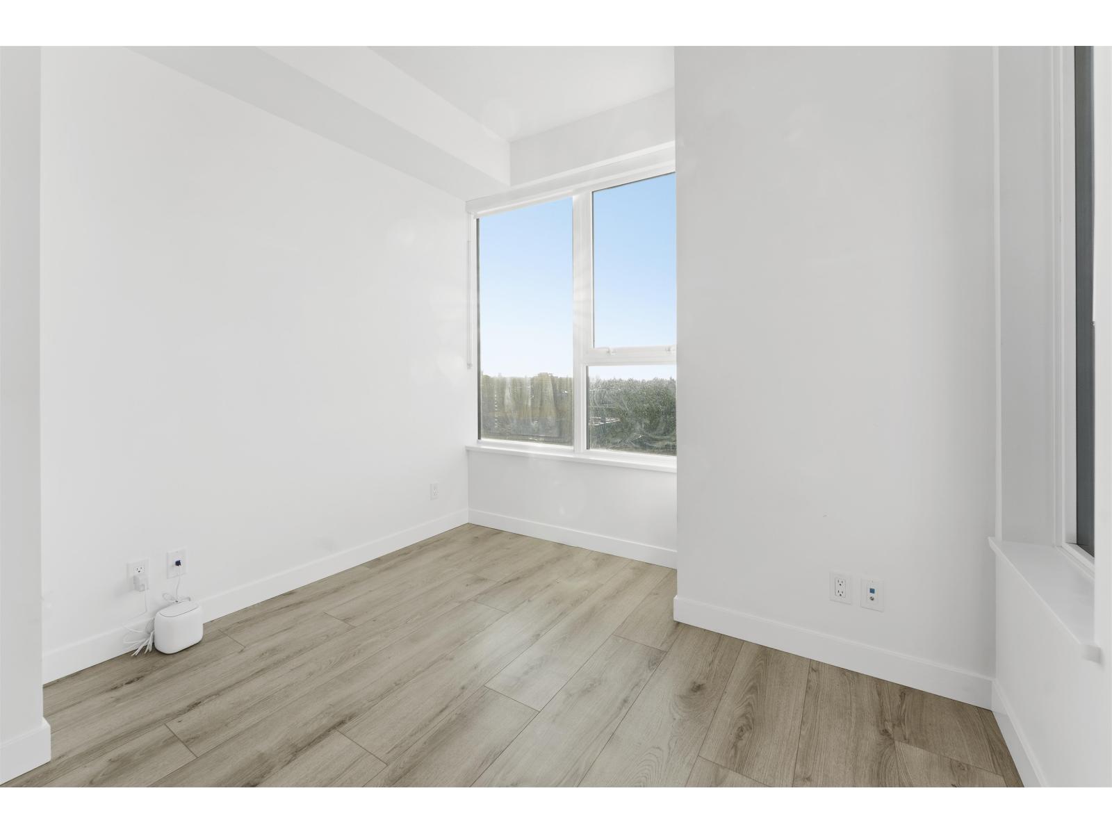 1409 10626 City Parkway, Surrey, British Columbia  V3T 0S3 - Photo 8 - R3089041