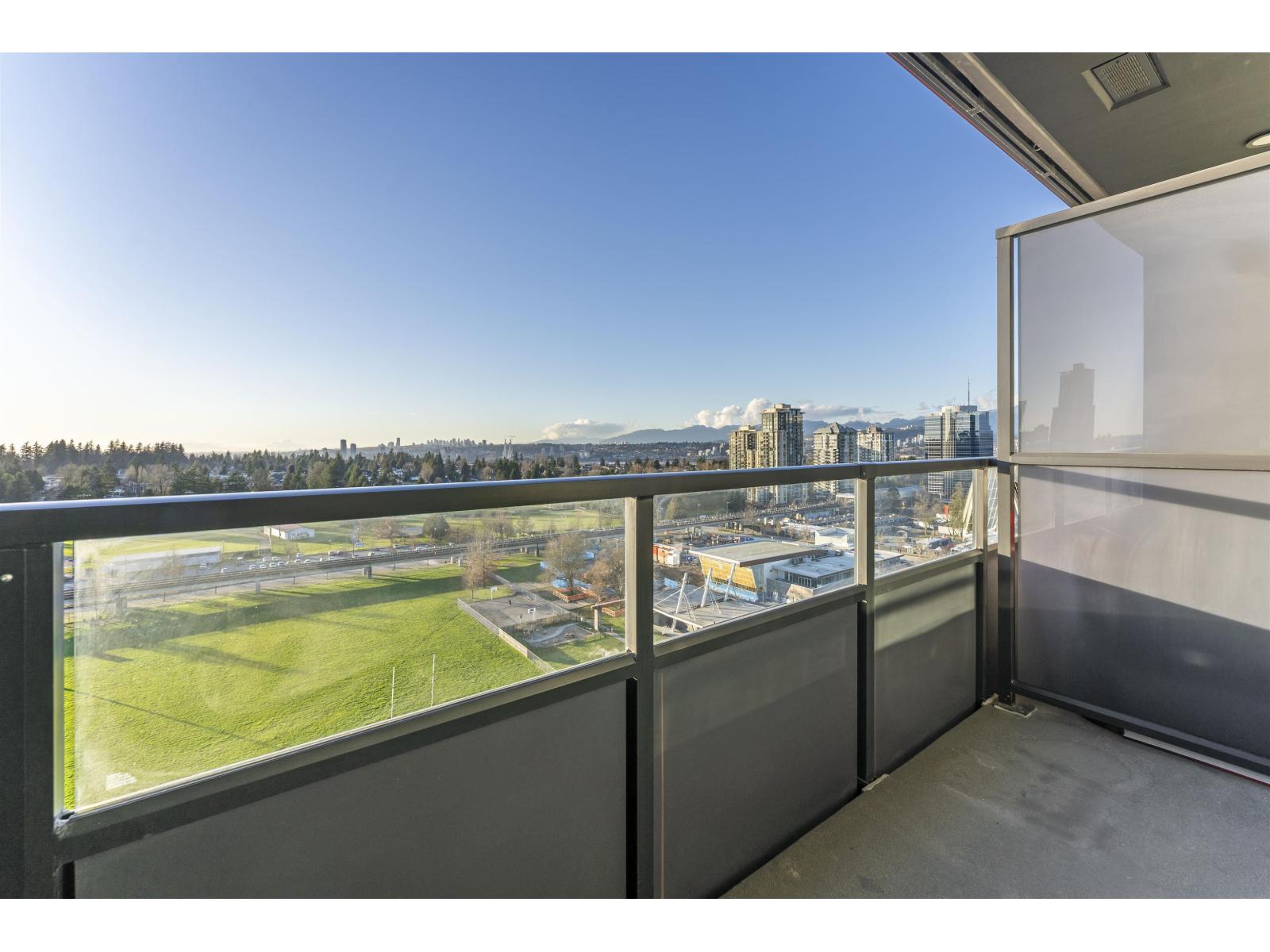 1409 10626 City Parkway, Surrey, British Columbia  V3T 0S3 - Photo 15 - R3089041