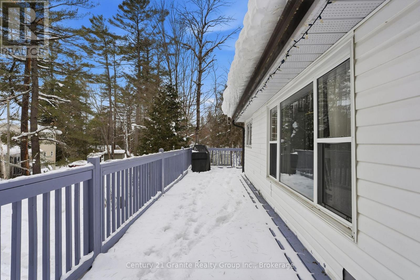 1019 Pike Lane, Dysart Et Al, Ontario K0M 1S0 - Photo 30 - X12784164