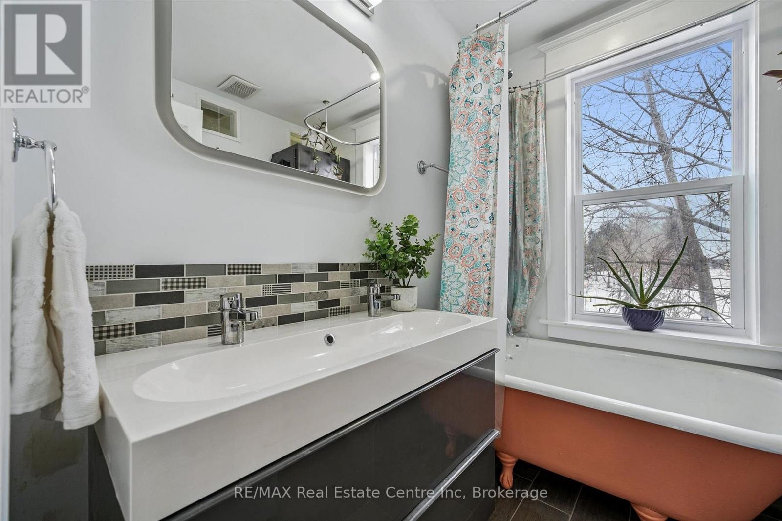 4027 Hwy 6 S, Puslinch, Ontario  N0B 2J0 - Photo 16 - X12784184