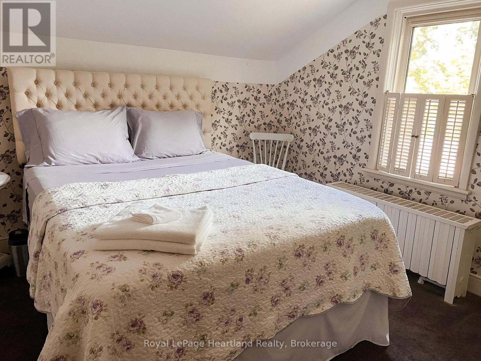 261 Cobourg Street, Goderich, Ontario  N7A 1R9 - Photo 8 - X12784192