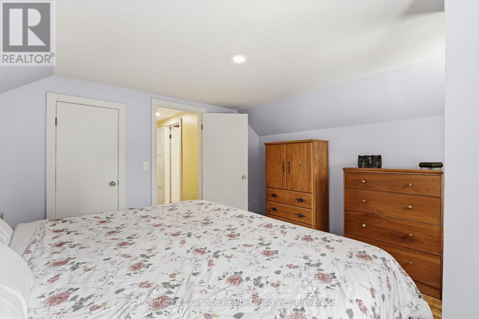 101 Victoria Street, Dysart Et Al, Ontario K0M 1S0 - Photo 22 - X12784224