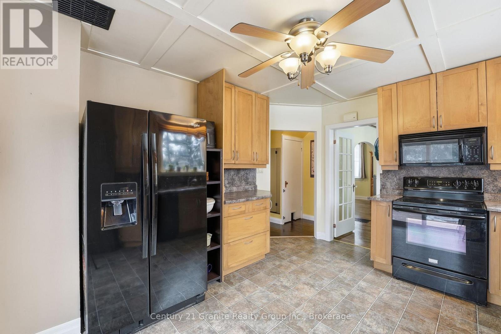 101 Victoria Street, Dysart Et Al, Ontario K0M 1S0 - Photo 7 - X12784224