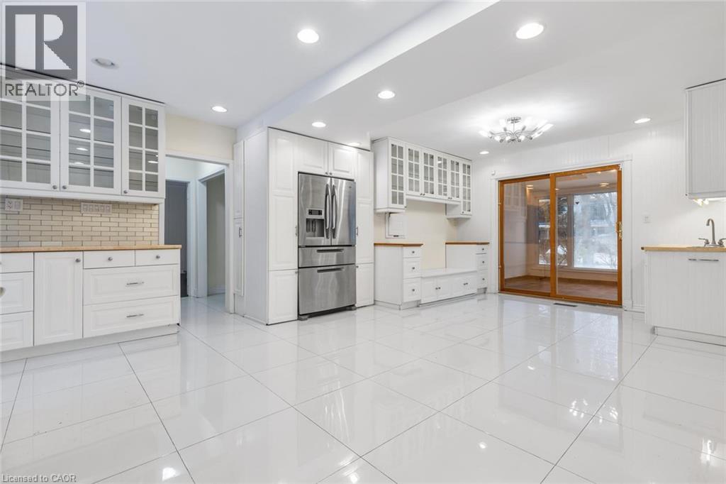 145 Wolfdale Avenue, Oakville, Ontario  L6L 4R9 - Photo 7 - 40804838