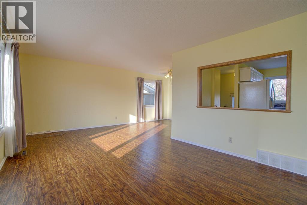 524 51 Avenue W, Claresholm, Alberta  T0L 0T0 - Photo 9 - A2283426