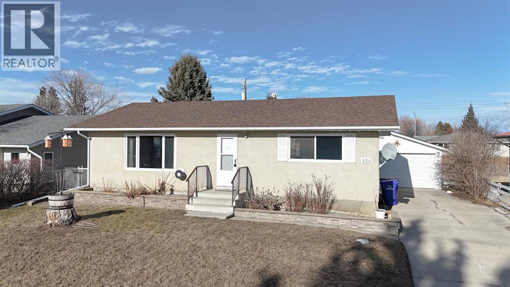 524 51 Avenue W, Claresholm, Alberta