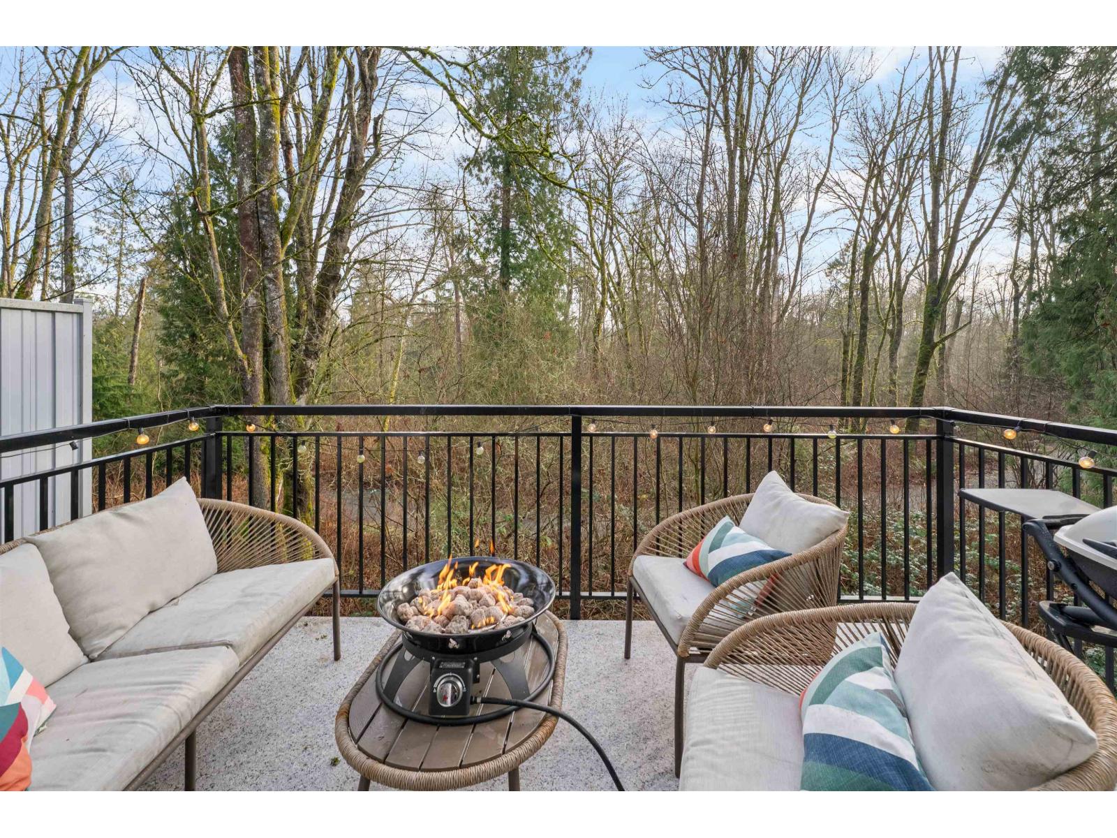 40 9688 162a Street, Surrey, British Columbia  V4N 6V3 - Photo 2 - R3088480