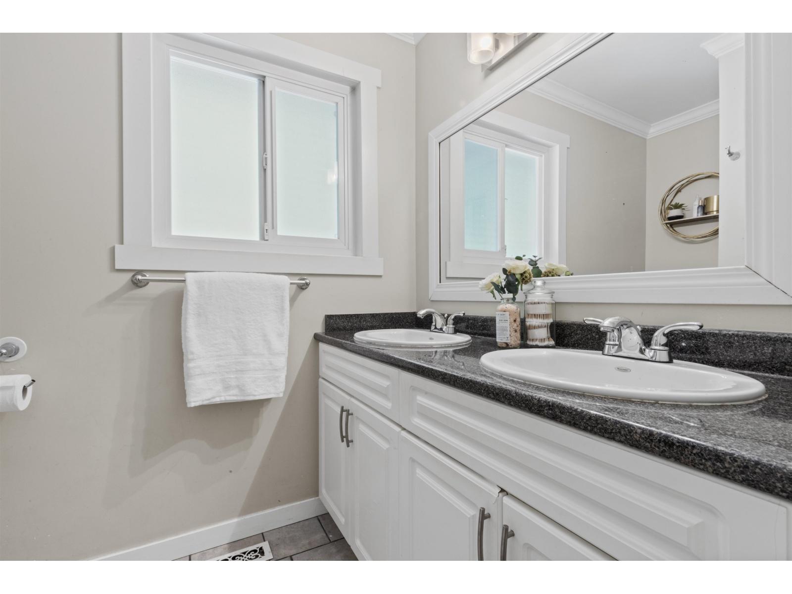 19745 38a Avenue, Langley, British Columbia  V3A 4W7 - Photo 15 - R3089334