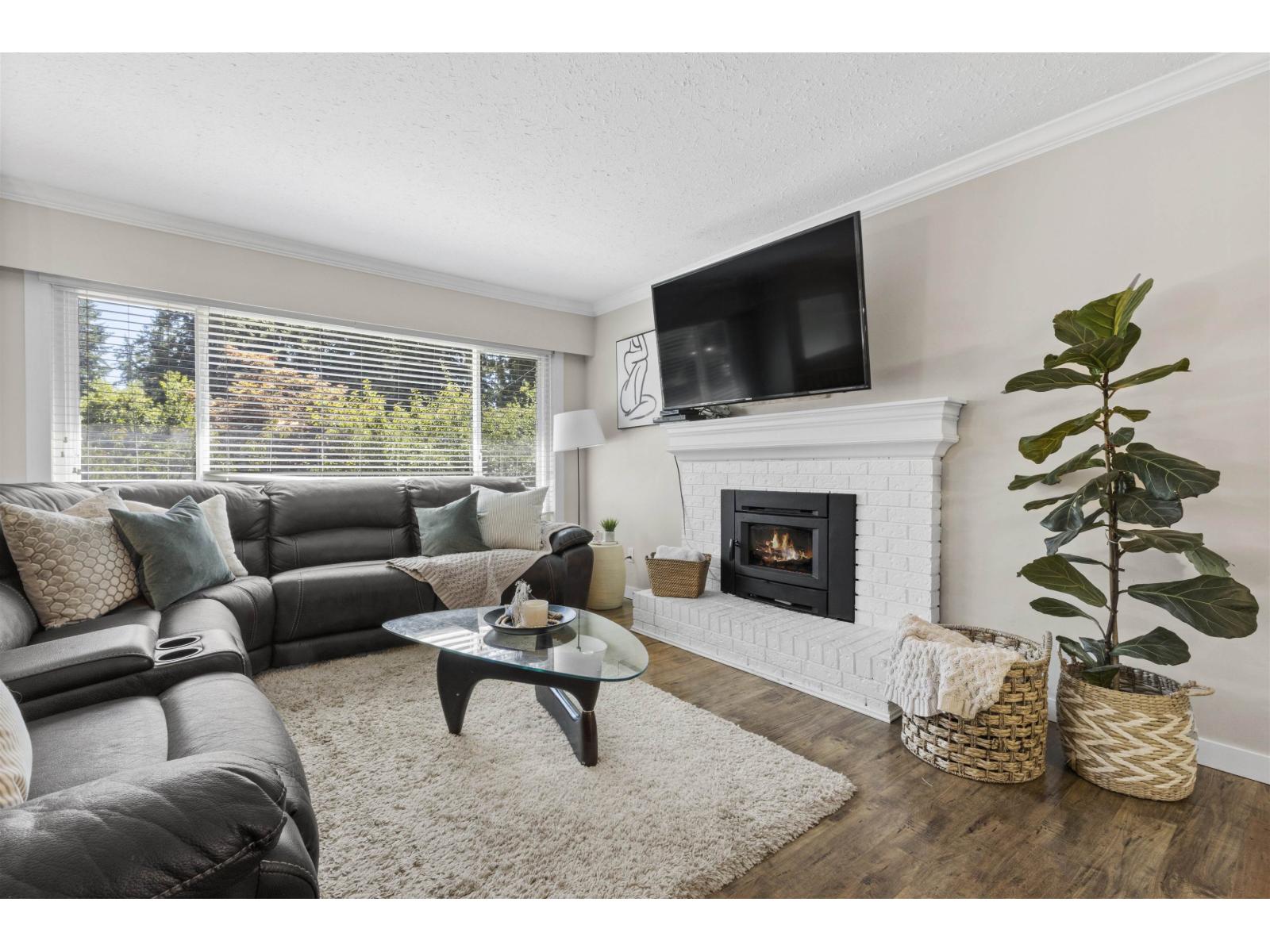 19745 38a Avenue, Langley, British Columbia  V3A 4W7 - Photo 9 - R3089334