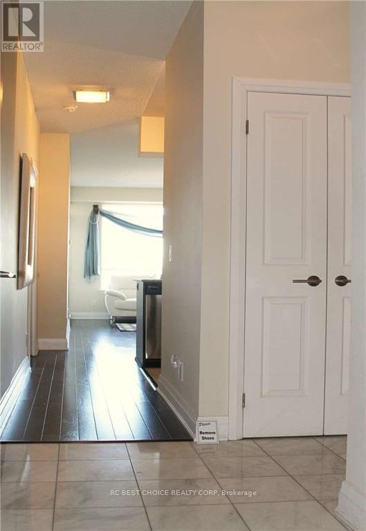 1113 - 520 Steeles Avenue W, Vaughan, Ontario  L4J 1A2 - Photo 2 - N12779906