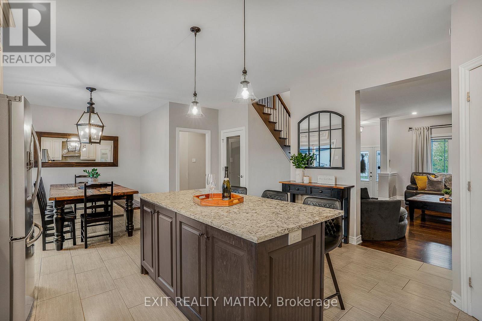 301 Colmar Street, Russell, Ontario  K0A 1W0 - Photo 8 - X12784106