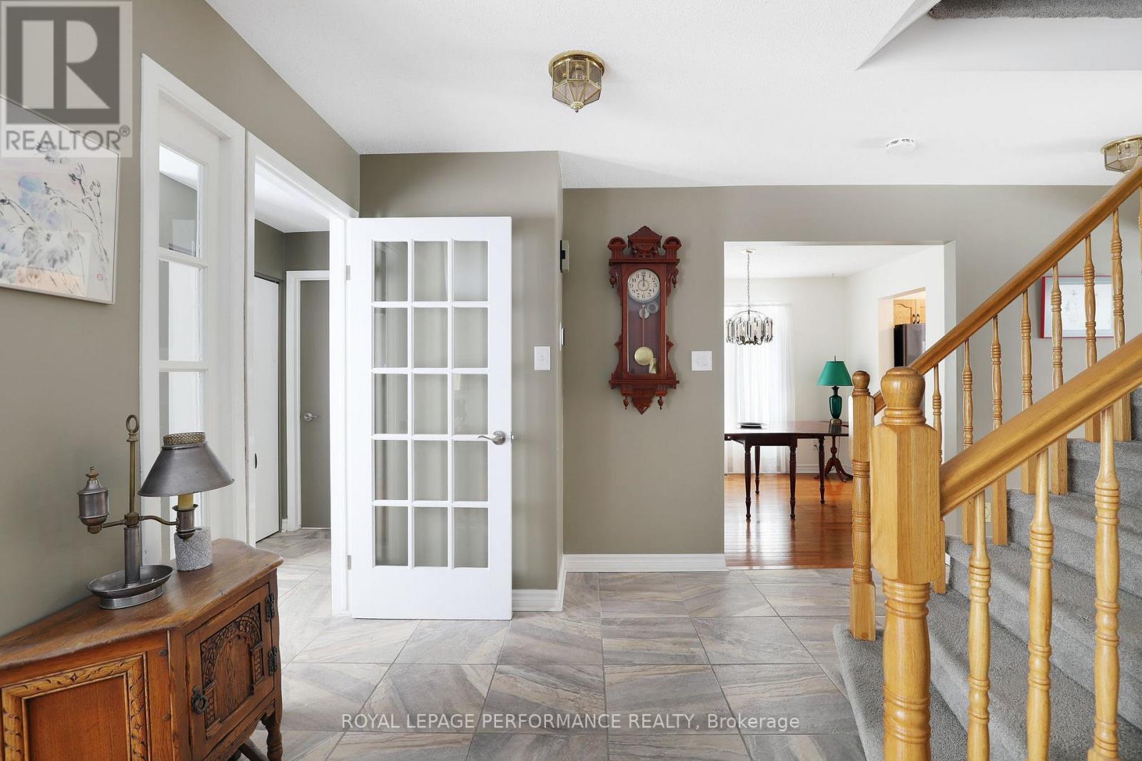 10 Ellisson Way, Ottawa, Ontario  K1G 4N8 - Photo 5 - X12784150