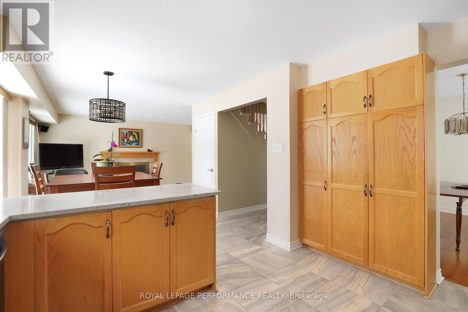 10 Ellisson Way, Ottawa, Ontario  K1G 4N8 - Photo 9 - X12784150