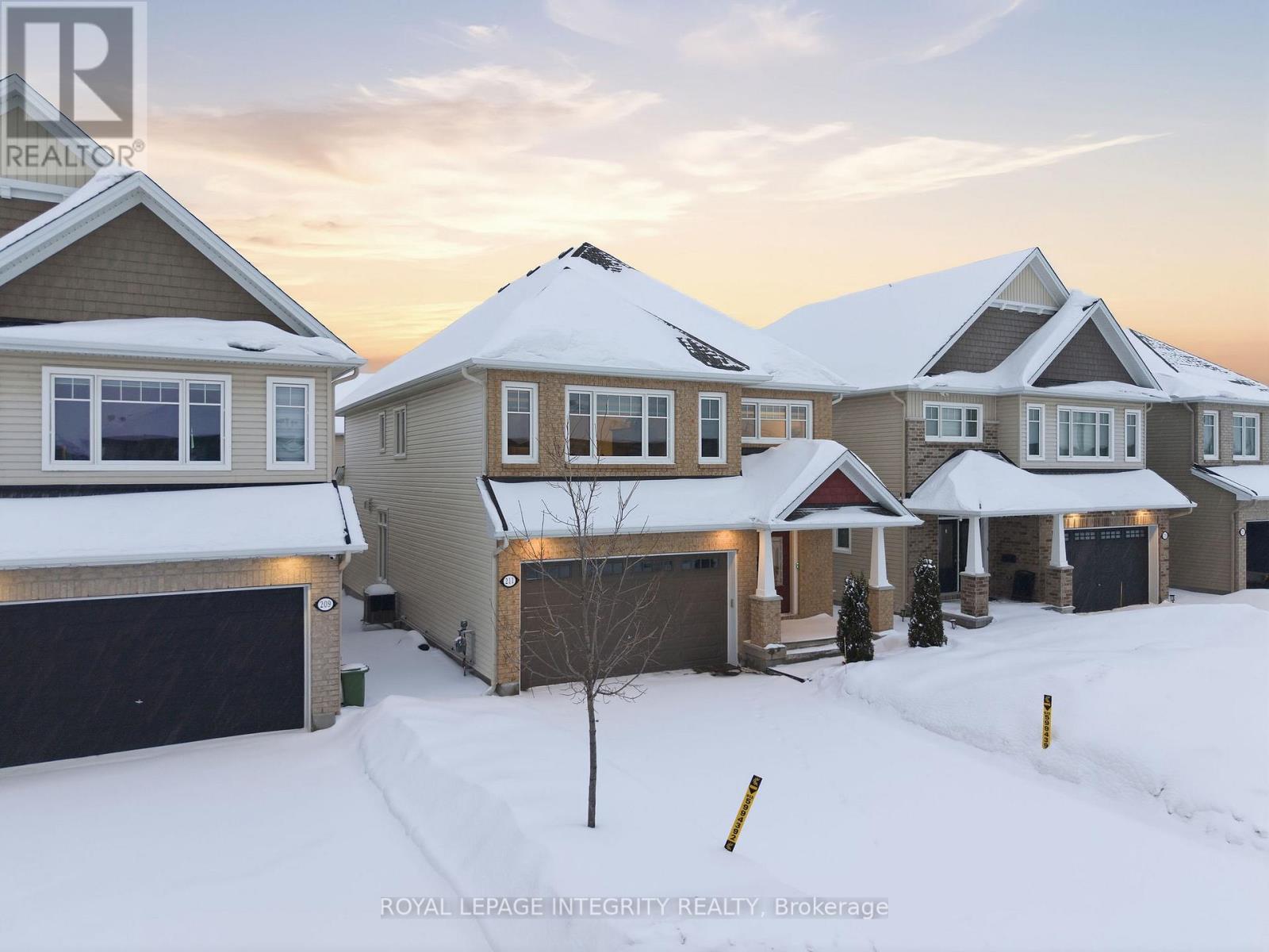 211 Osterley Way, Ottawa, Ontario  K2S 2P2 - Photo 3 - X12784162