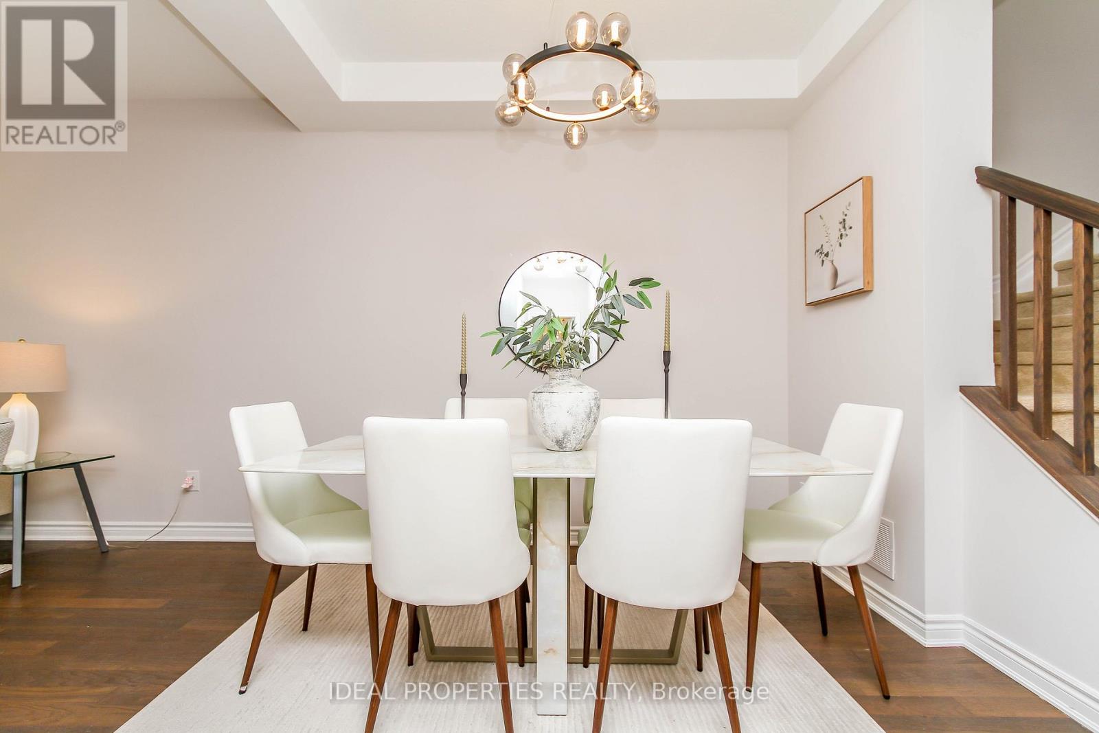 703 Derreen Avenue, Ottawa, Ontario  K2S 2Z2 - Photo 12 - X12784204