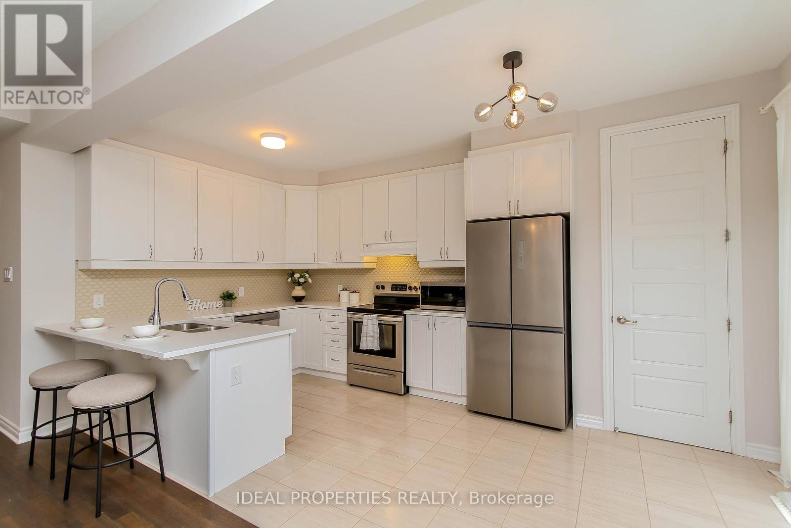 703 Derreen Avenue, Ottawa, Ontario  K2S 2Z2 - Photo 18 - X12784204