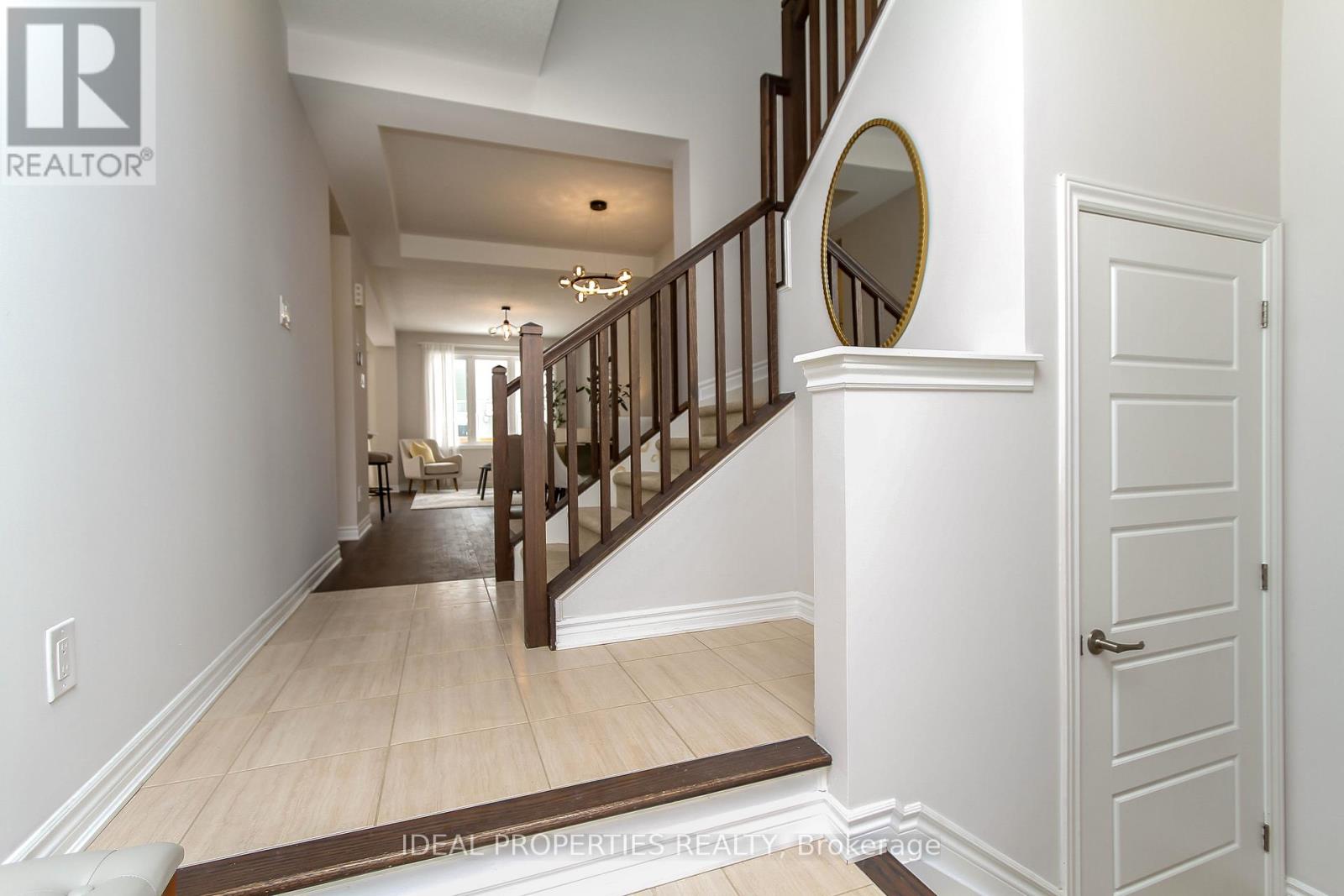 703 Derreen Avenue, Ottawa, Ontario  K2S 2Z2 - Photo 7 - X12784204