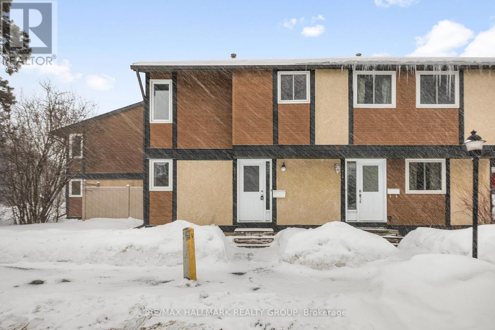 1414 Ridgebrook Drive, Ottawa, Ontario  K1B 4T2 - Photo 1 - X12784258