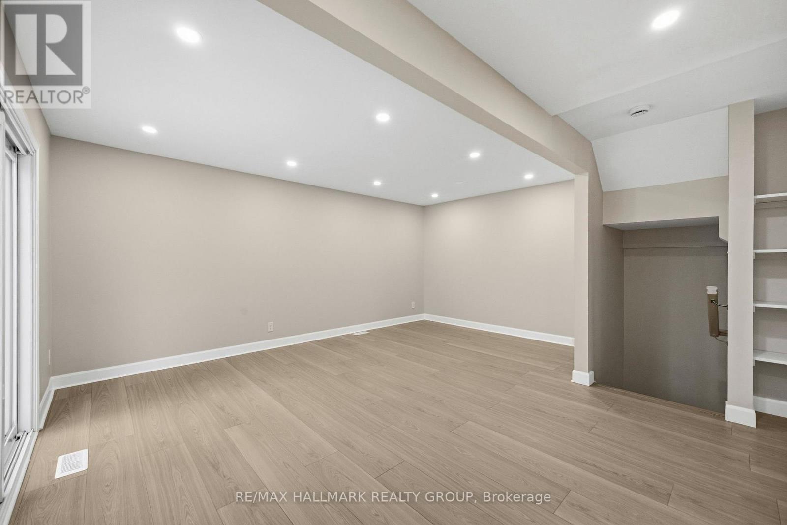 1414 Ridgebrook Drive, Ottawa, Ontario  K1B 4T2 - Photo 13 - X12784258