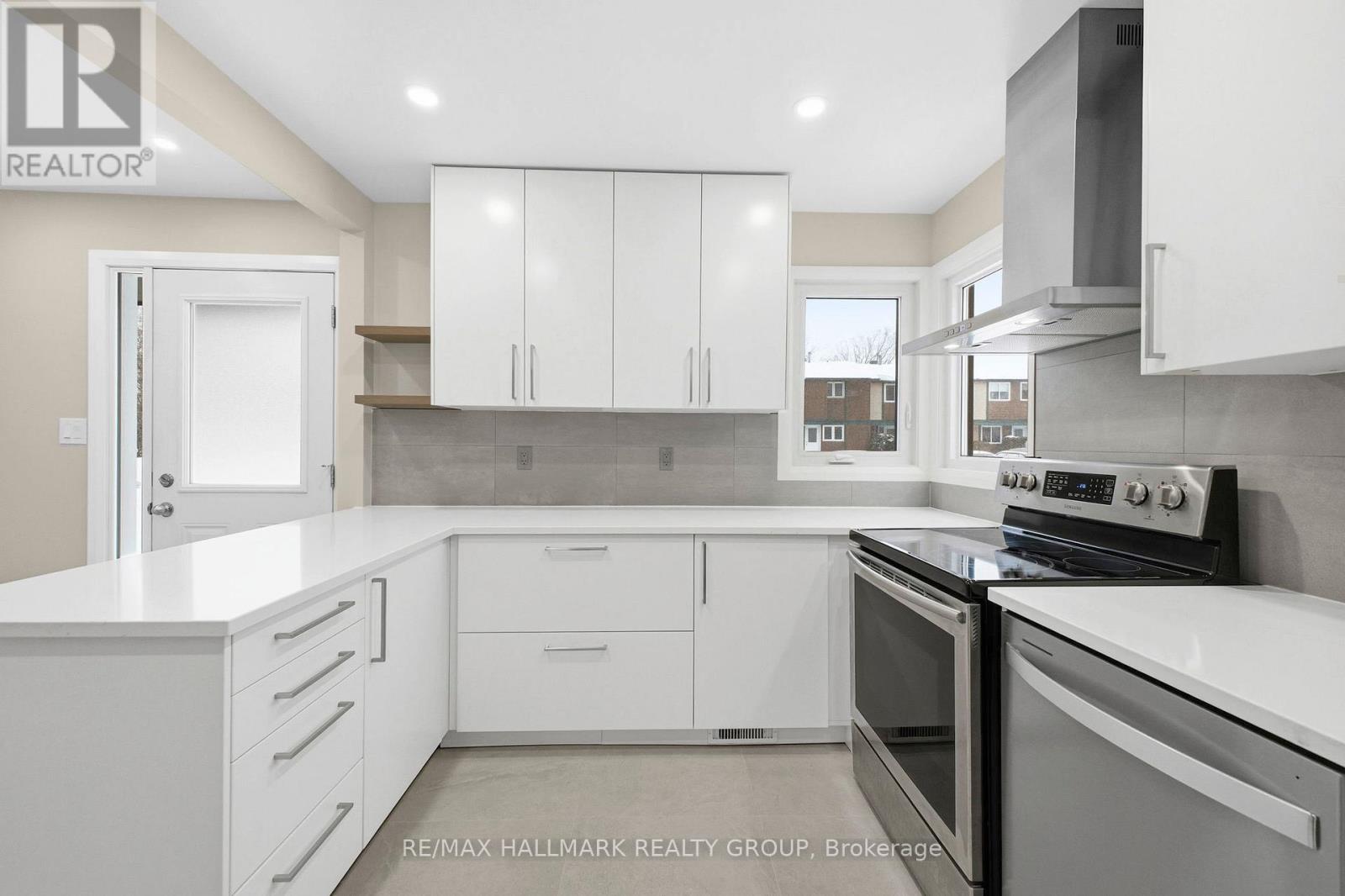 1414 Ridgebrook Drive, Ottawa, Ontario  K1B 4T2 - Photo 9 - X12784258