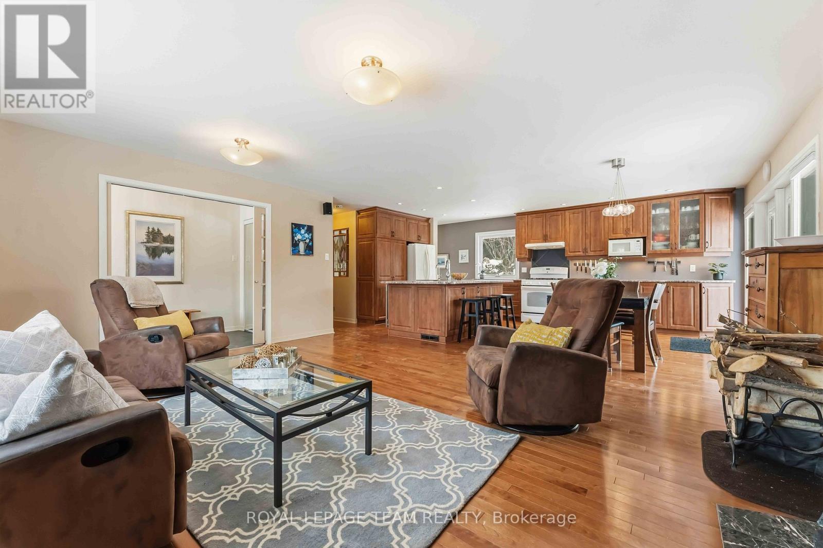 3322 Elizabeth Street, Ottawa, Ontario  K0A 2W0 - Photo 8 - X12784322