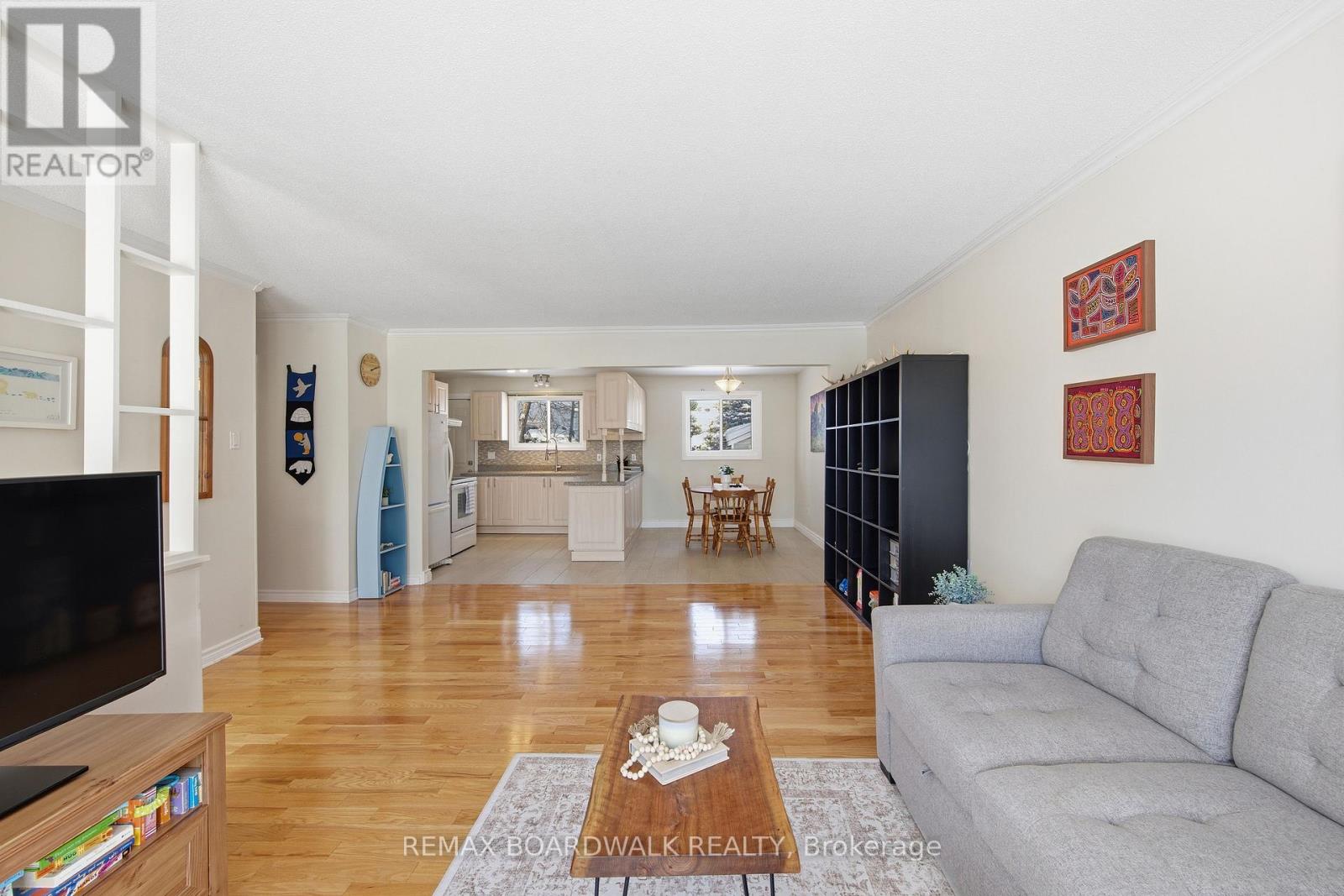 1381 Matheson Road, Ottawa, Ontario  K1J 8B5 - Photo 11 - X12784344