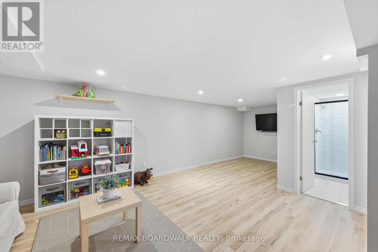 1381 Matheson Road, Ottawa, Ontario  K1J 8B5 - Photo 31 - X12784344