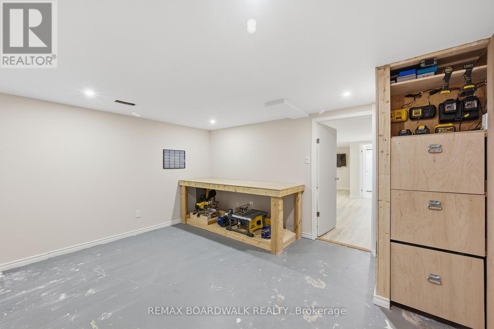 1381 Matheson Road, Ottawa, Ontario  K1J 8B5 - Photo 39 - X12784344