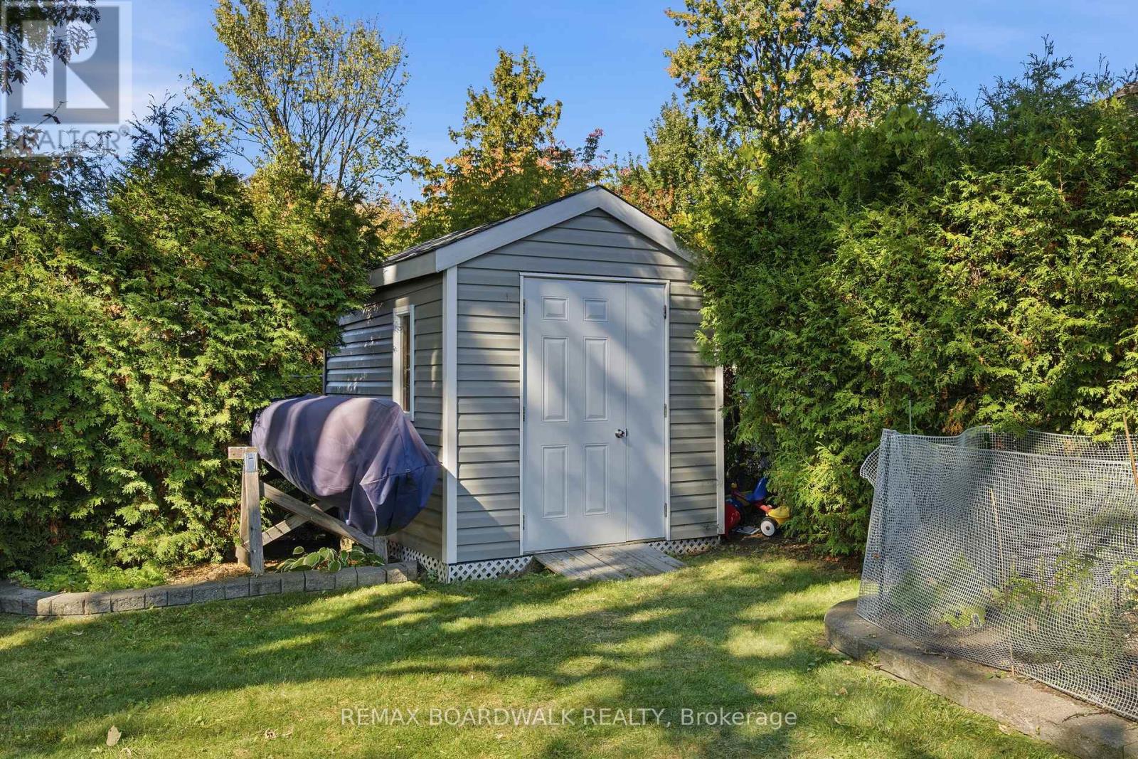 1381 Matheson Road, Ottawa, Ontario  K1J 8B5 - Photo 46 - X12784344