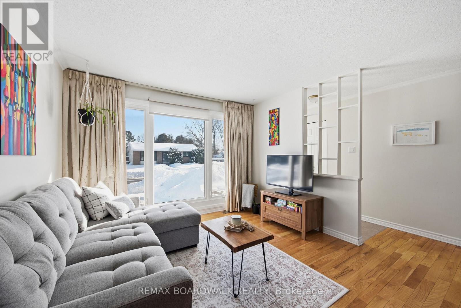 1381 Matheson Road, Ottawa, Ontario  K1J 8B5 - Photo 7 - X12784344