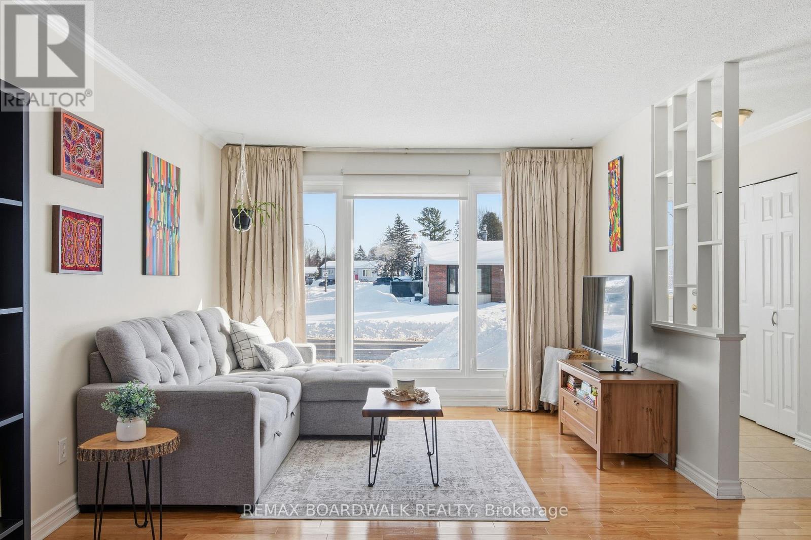 1381 Matheson Road, Ottawa, Ontario  K1J 8B5 - Photo 8 - X12784344