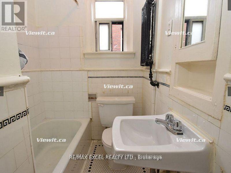 10 - 1 Elmgrove Avenue, Toronto, Ontario  M6K 2H9 - Photo 9 - W12782748