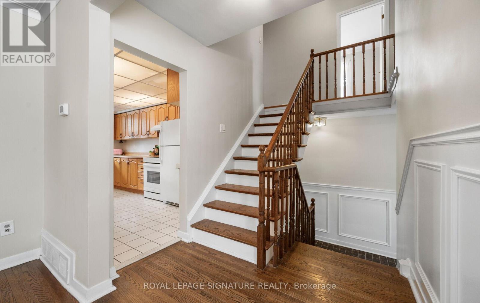 281 Jeffcoat Drive, Toronto, Ontario  M9W 3E4 - Photo 15 - W12783984