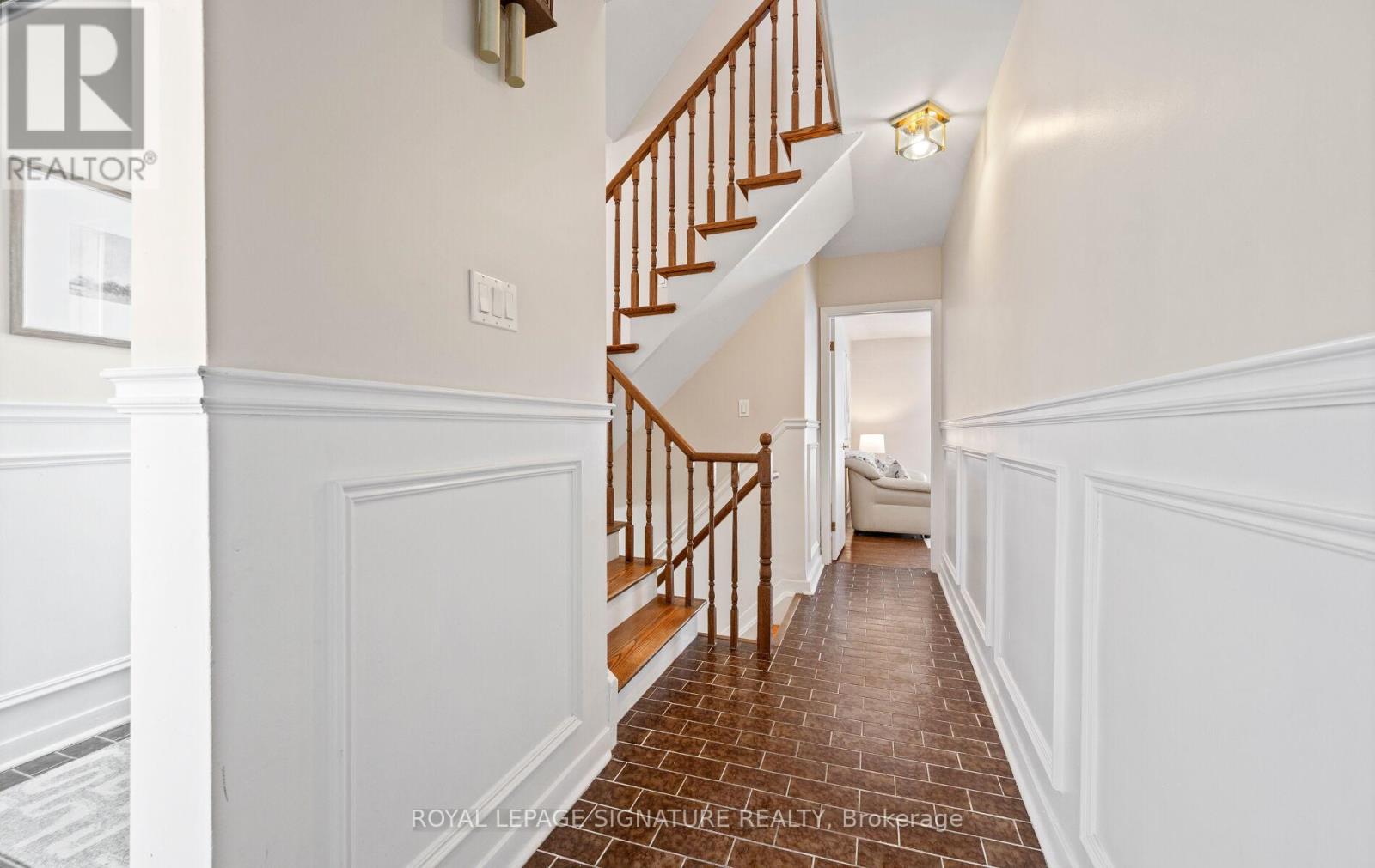 281 Jeffcoat Drive, Toronto, Ontario  M9W 3E4 - Photo 4 - W12783984