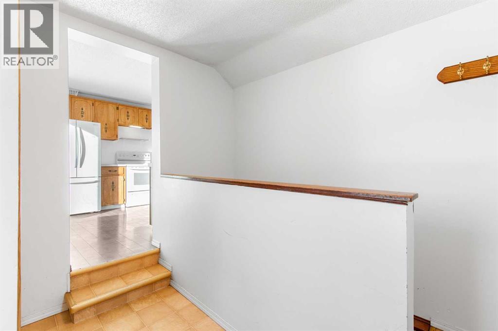 4829 54 Street, Olds, Alberta  T4H 1G3 - Photo 6 - A2285667