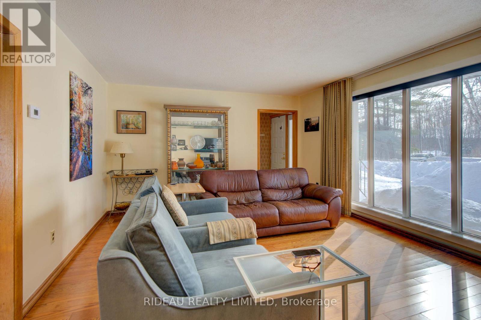 109 Perth Street, Rideau Lakes, Ontario  K0G 1E0 - Photo 11 - X12784120