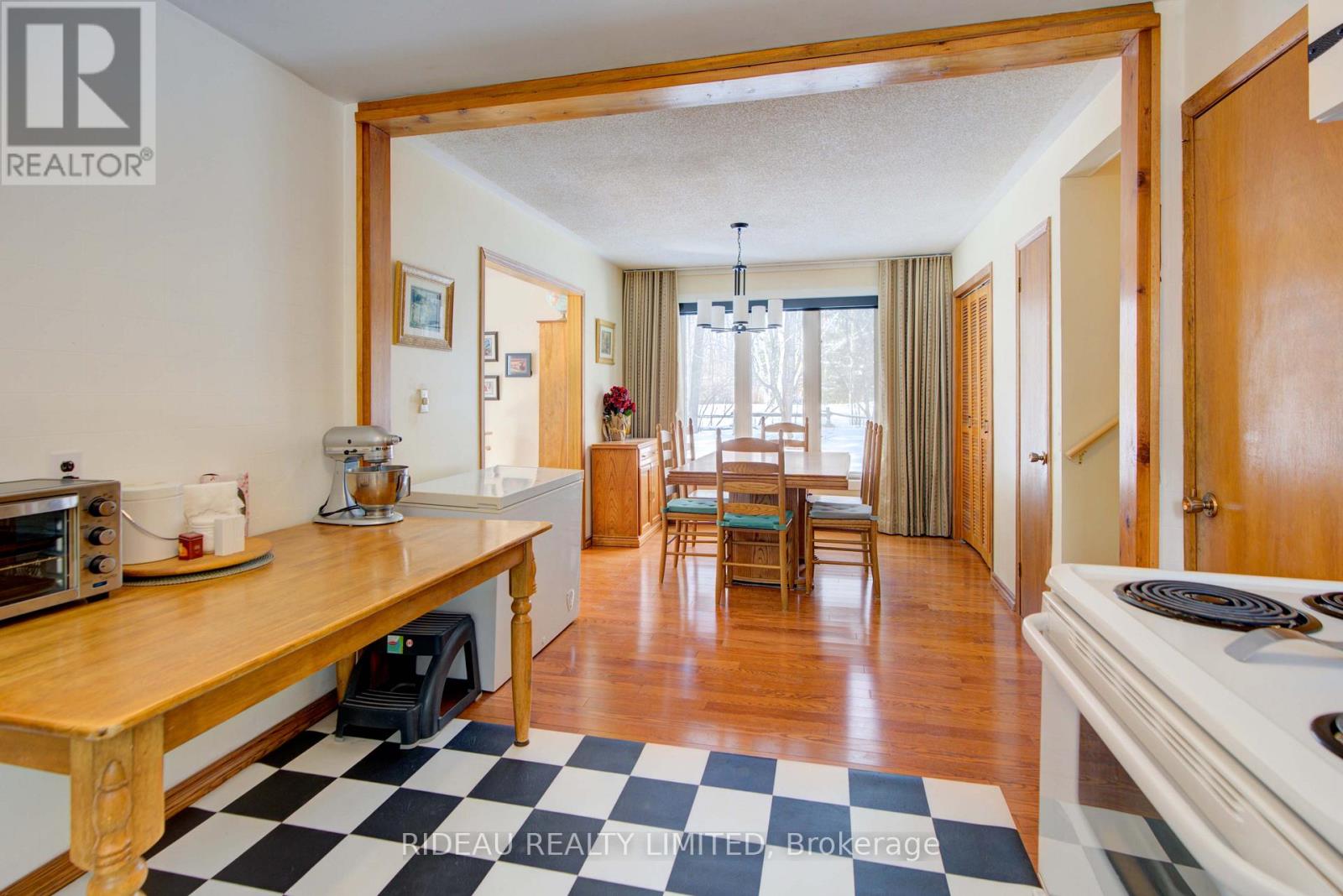 109 Perth Street, Rideau Lakes, Ontario  K0G 1E0 - Photo 17 - X12784120