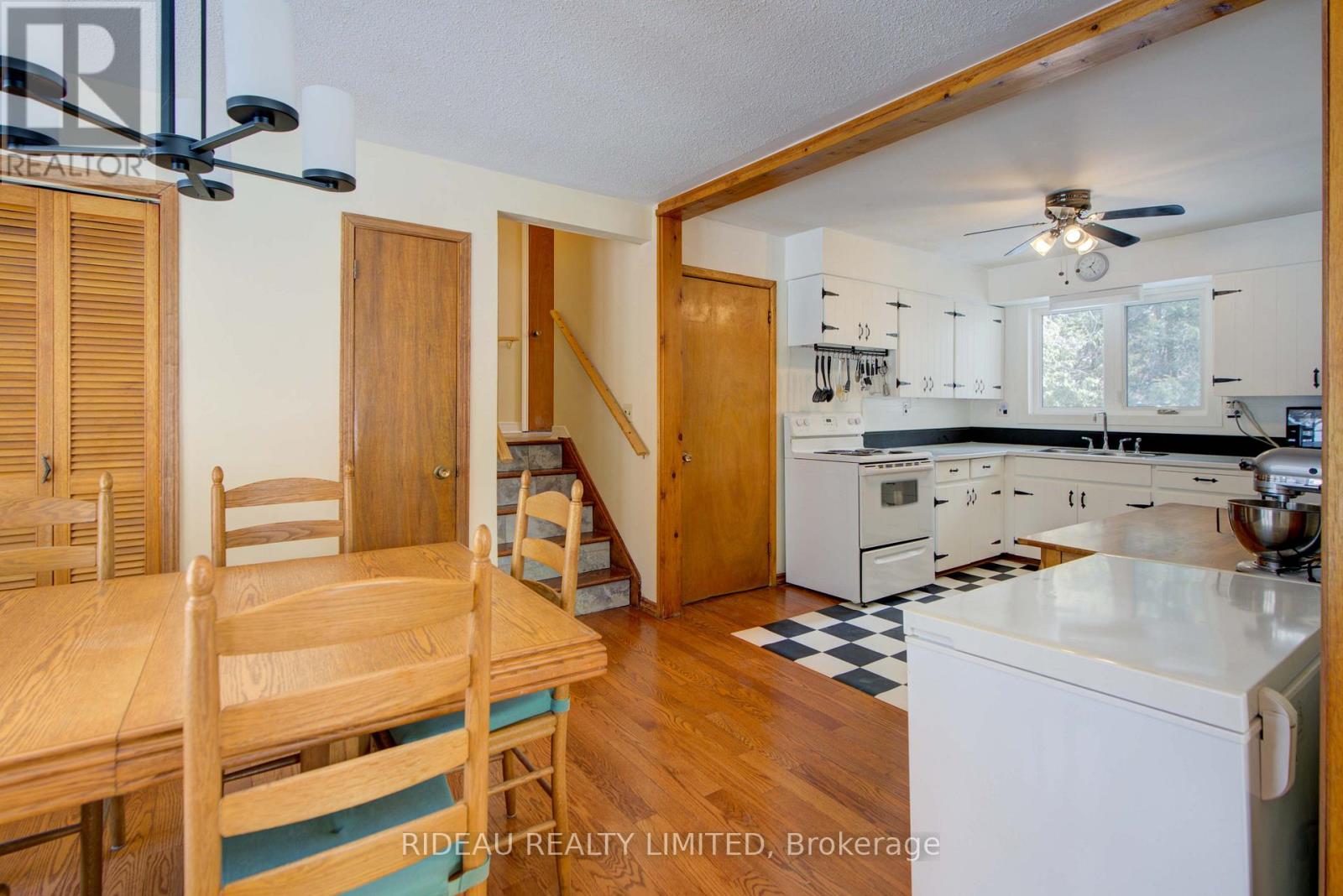 109 Perth Street, Rideau Lakes, Ontario  K0G 1E0 - Photo 18 - X12784120