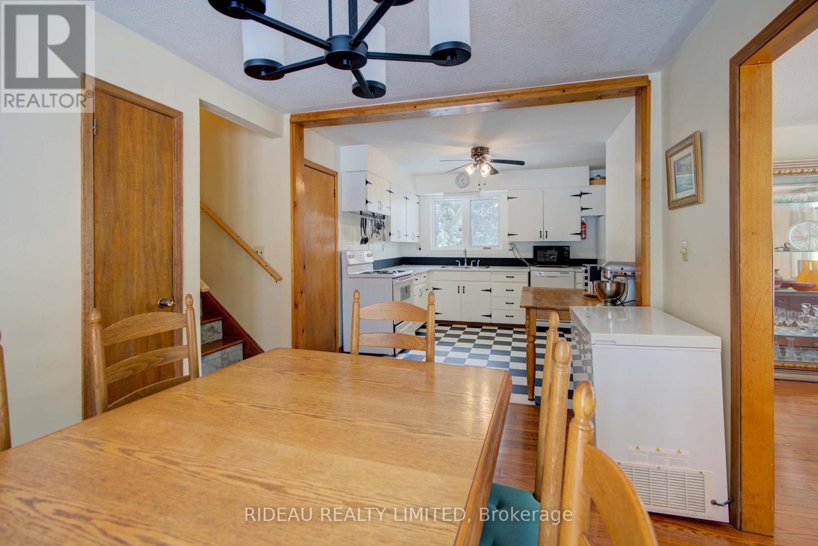 109 Perth Street, Rideau Lakes, Ontario  K0G 1E0 - Photo 19 - X12784120